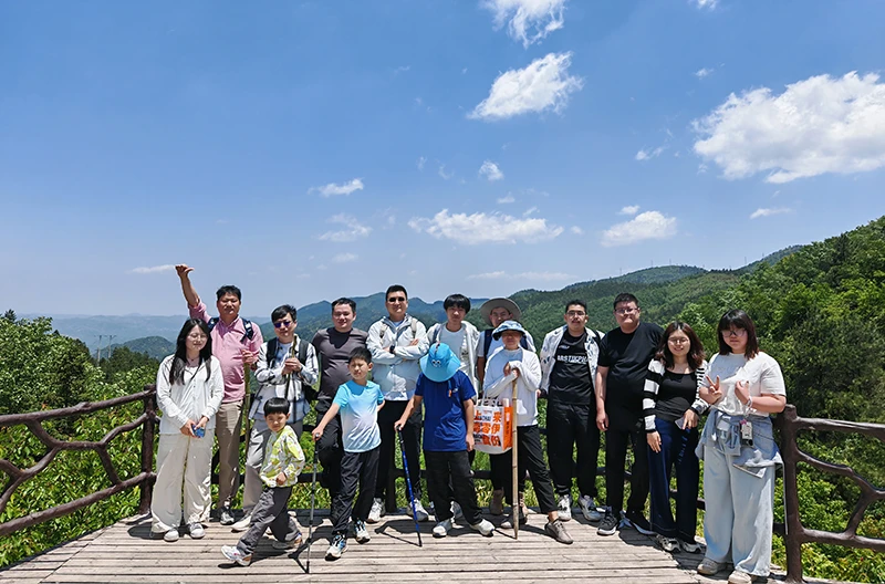 Forma&ccedil;&atilde;o de Equipes da Siming Mountain: Abrace a Natureza, Fortale&ccedil;a a Sinergia da Equipe