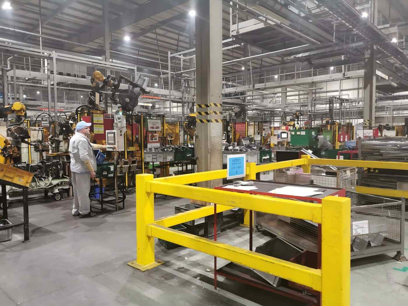 Cooperação com a principal fábrica de estampagem de materiais de aço e alumínio da Grã-Bretanha